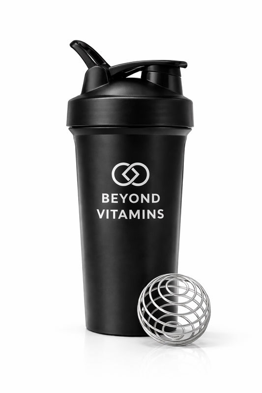 Shaker Beyond Vitamins con batidor de alambre,tapa segura y duradera - 400ml