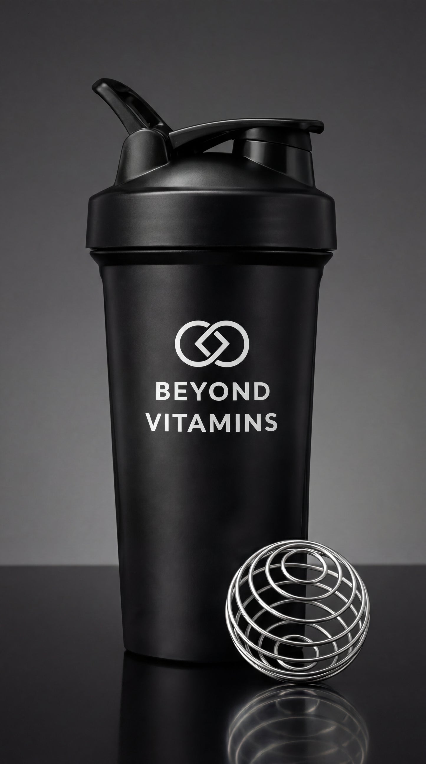 Shaker Beyond Vitamins con batidor de alambre,tapa segura y duradera - 400ml